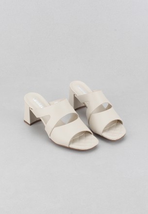 Lararossi Women's Sandals Beige