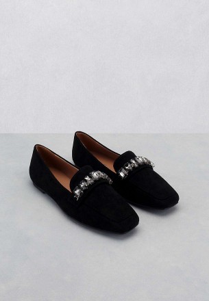 حذاء لارا روسي فلات نسائي أسود