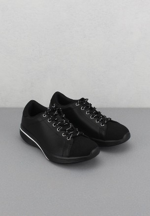 حذاء أم بي تي M1200 نسائي أسود