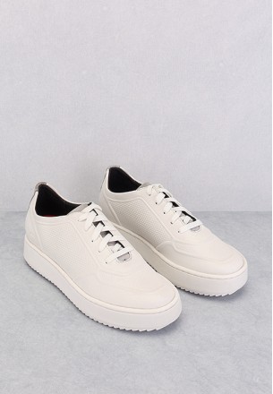 حذاء سنيكرز روكبورت نسائي أبيض